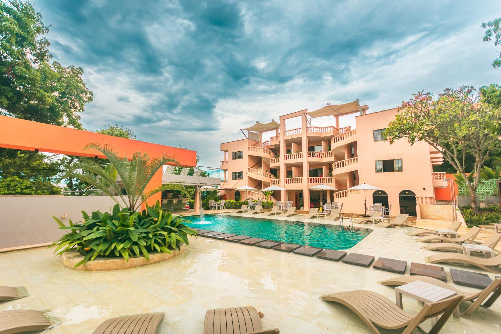 Del Tropico Hotel 索佩特兰 外观 照片