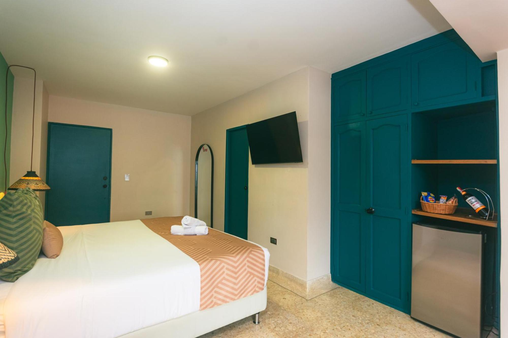 Del Tropico Hotel 索佩特兰 外观 照片