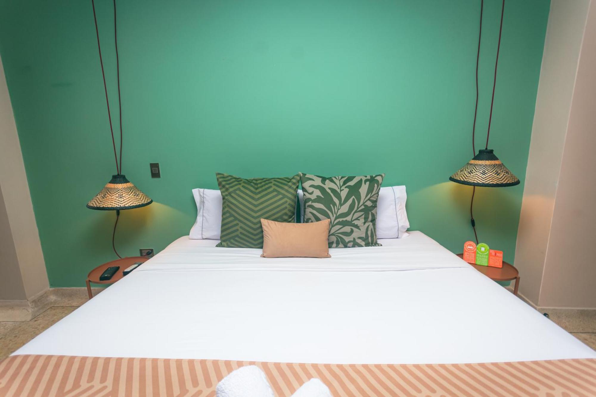 Del Tropico Hotel 索佩特兰 外观 照片