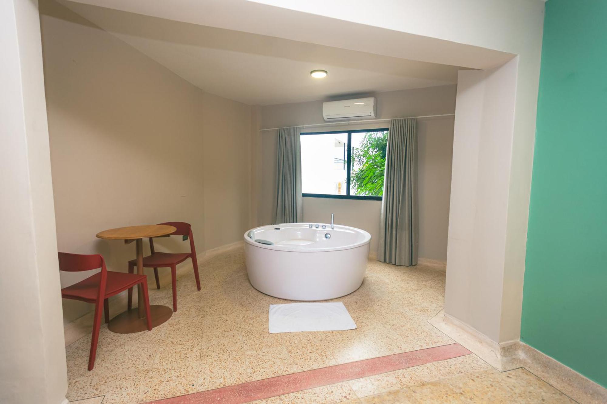 Del Tropico Hotel 索佩特兰 外观 照片