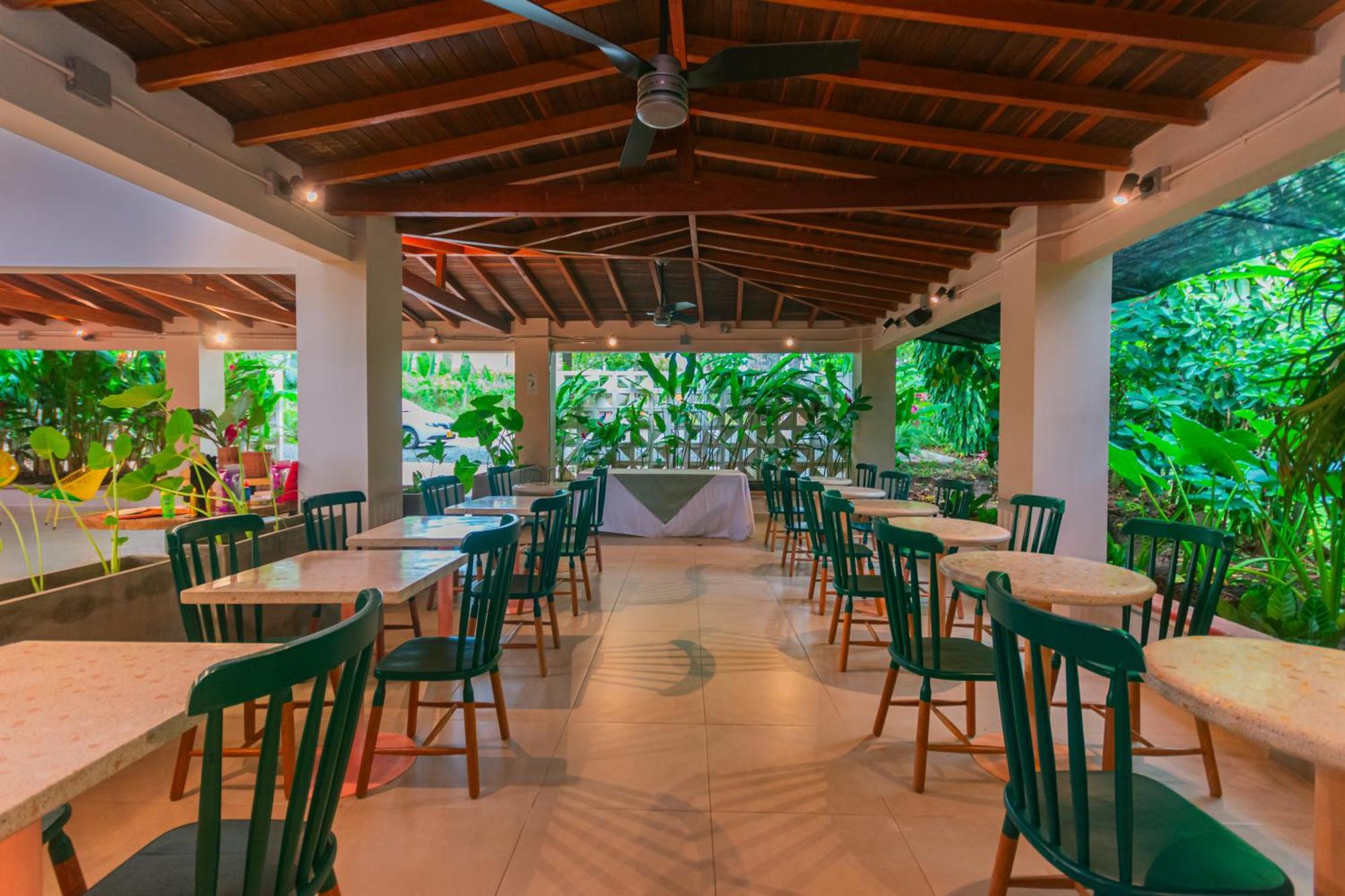 Del Tropico Hotel 索佩特兰 外观 照片